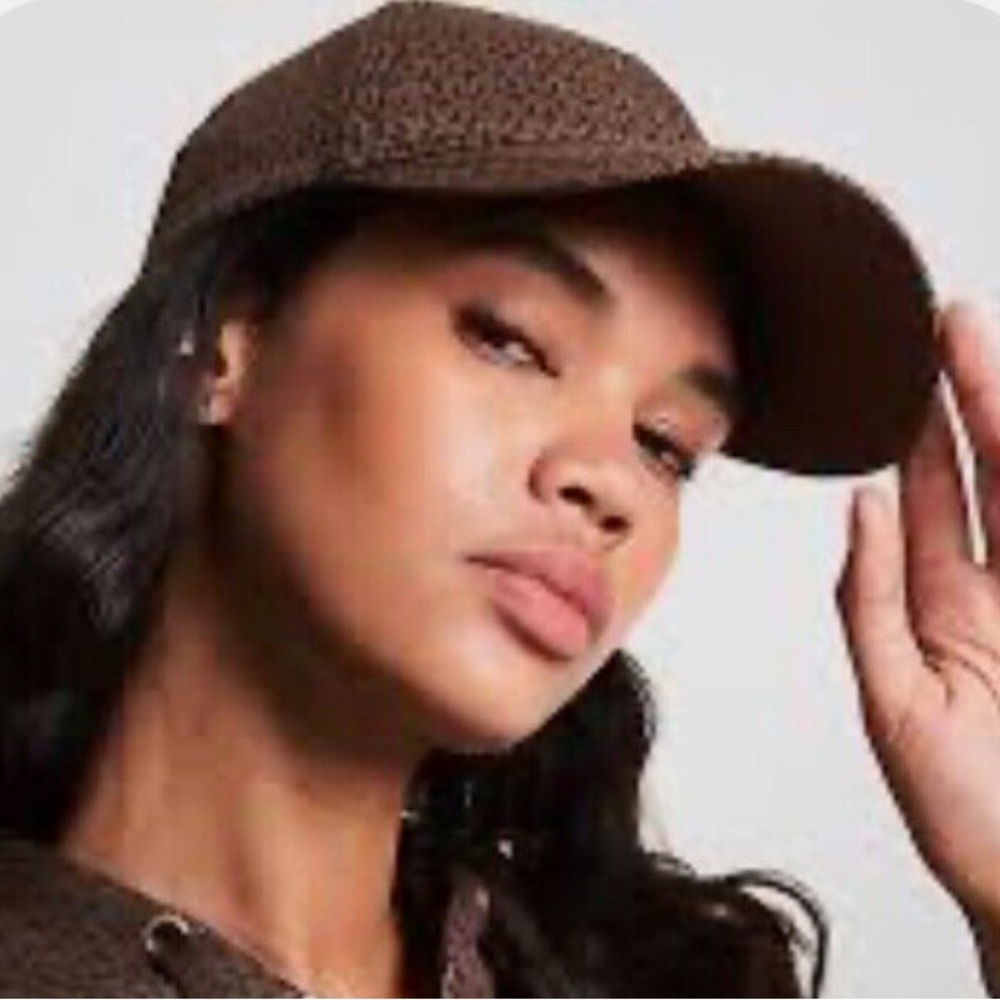 MICHAEL KORS SIGNATURE MONOGRAM HAT - Picture 3 of 8